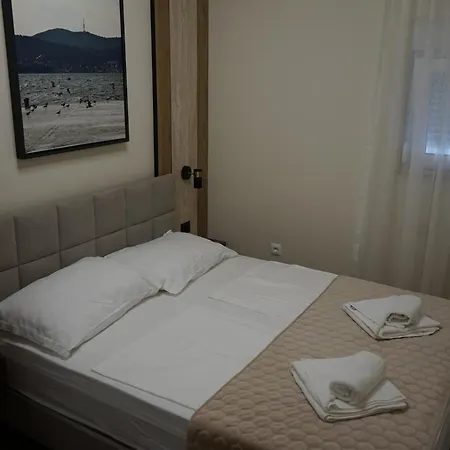 Appartement Ghega With Pool Zadar