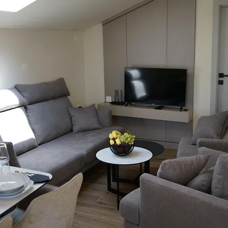 Appartement Ghega With Pool *