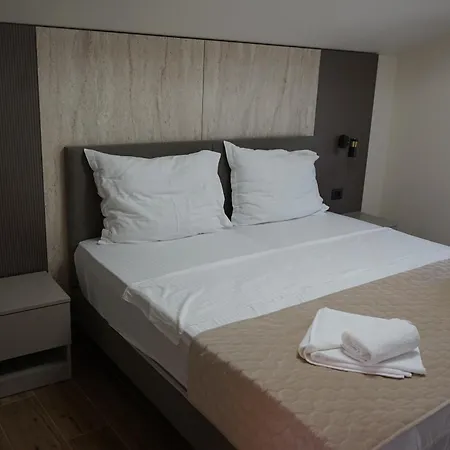 Ghega With Pool Appartement *