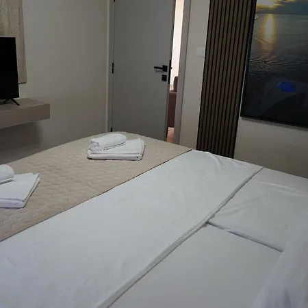 Appartement Ghega With Pool