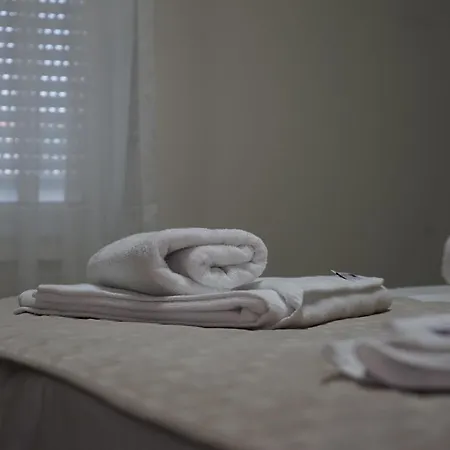 Ghega With Pool Lejlighed *