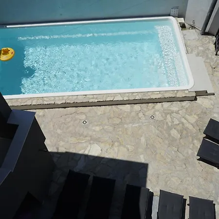 Ghega With Pool Apartmán Zadar