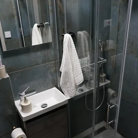 Ghega With Pool * Задар