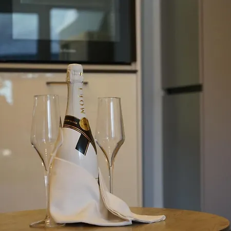 Ghega With Pool Апартаменти *